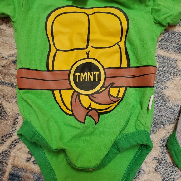 Ninja turtle onesies - Picture 3 of 4